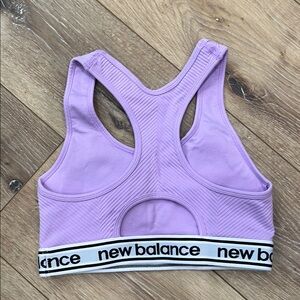 New Balance Lavendar Purple Sports Bra L